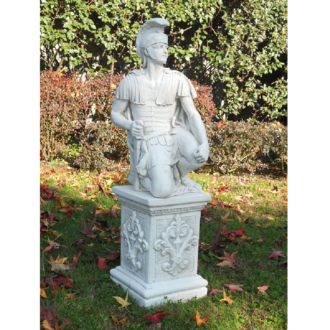 Standbeeld Centurione Romano met sokkel Pitagora