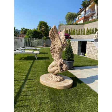 Standbeeld Comeles Sposa del Vento