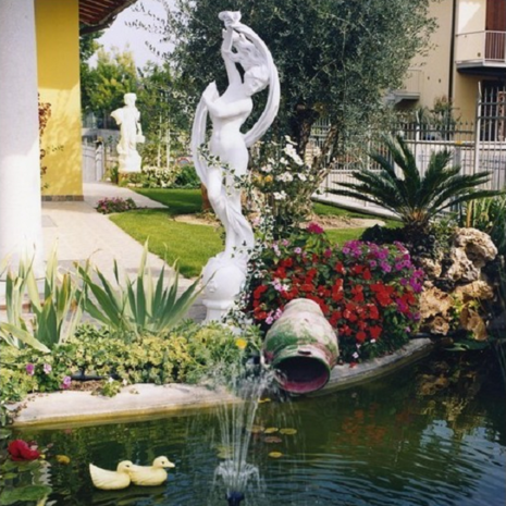 Standbeeld Venere Danzante
