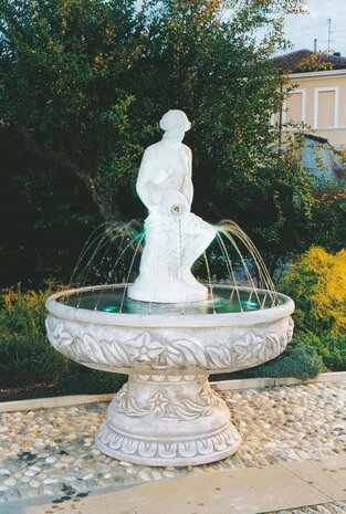 Tuinfontein Siena met Venere Gioventu